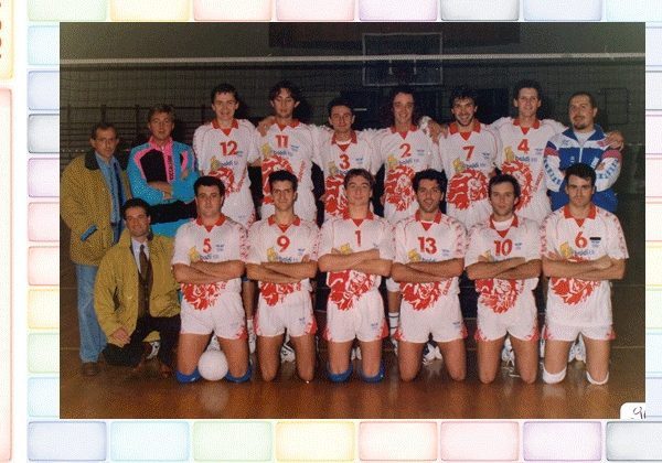 squadre_90-94_frame_0014